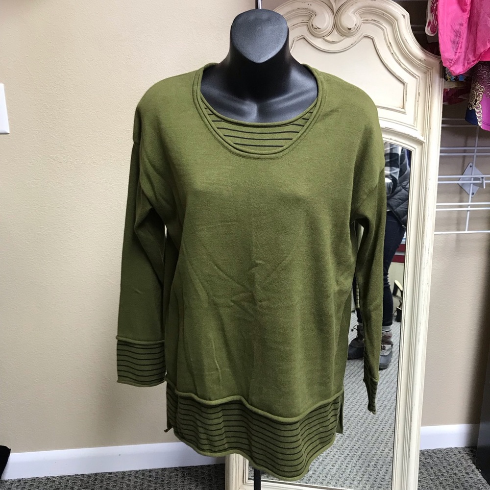 NWT Ladies top